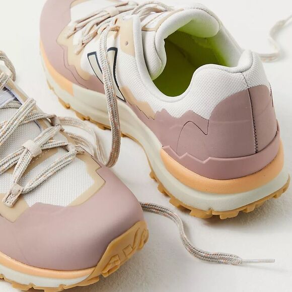 NWT VEJA Fritz Roy Sneakers - Picture 3 of 9